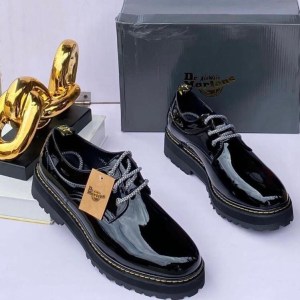 Martens Classic Men shoes