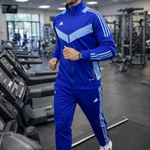premium Adidas jogging set, designed for athletes and trend‑setters