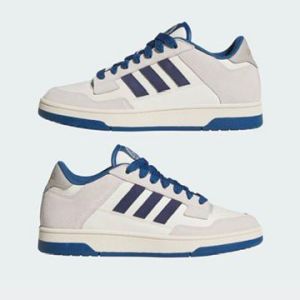 comfort and classic  Adidas sneakers